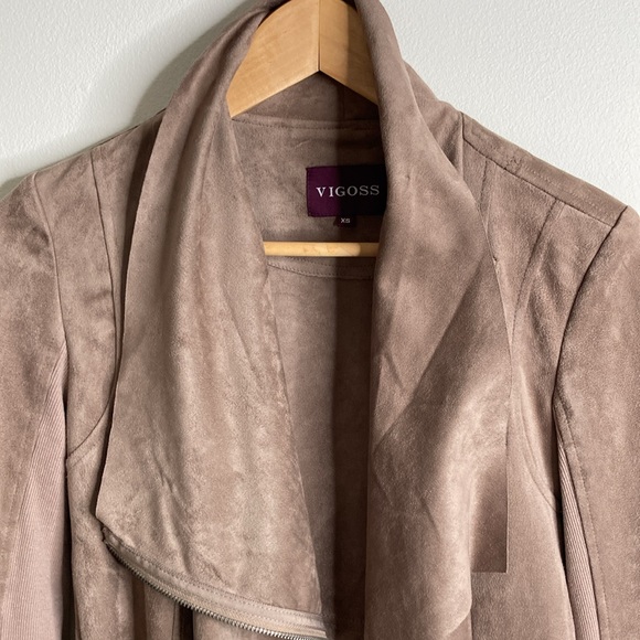 Vigoss brown zippered light suede jacket. - Picture 6 of 9